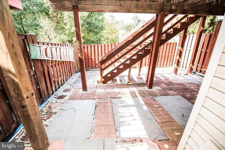 8359 Regal Oak Court Springfield, VA 22152 - Photo 36 of 38