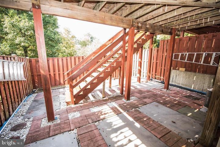 8359 Regal Oak Court Springfield, VA 22152 - Photo 37 of 38
