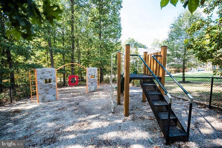 8359 Regal Oak Court Springfield, VA 22152 - Photo 38 of 38
