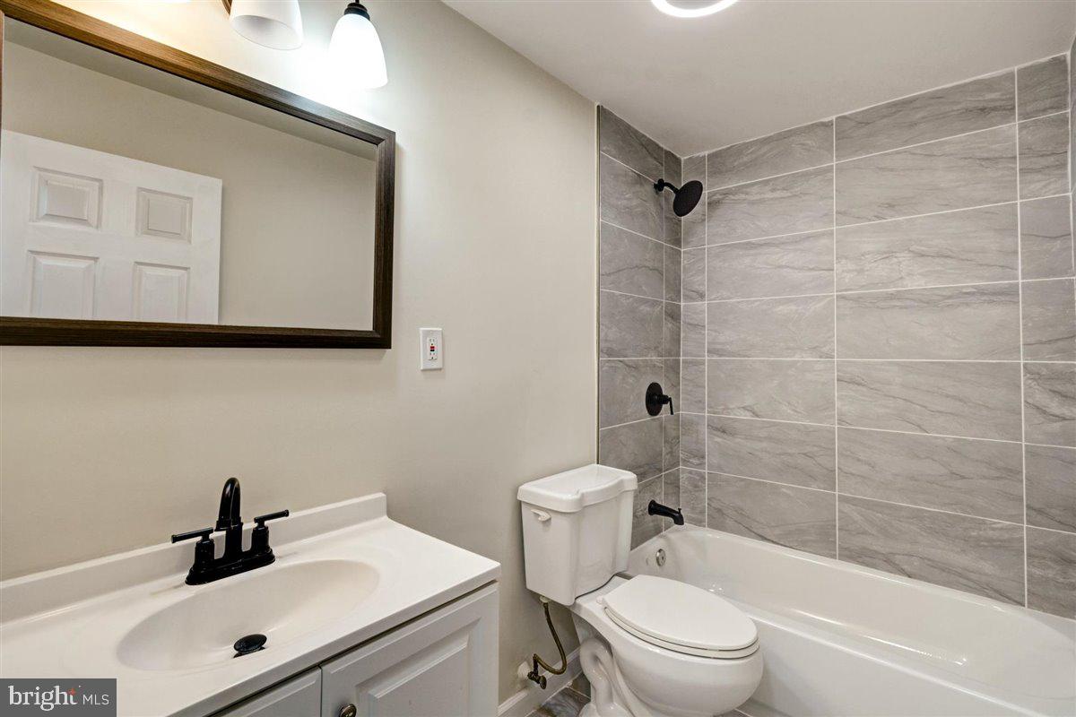 6315 Magdolena Road Baltimore, MD 21237 - Photo 13 of 39