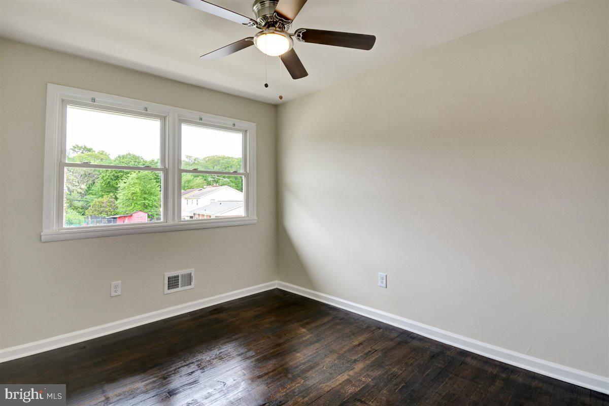6315 Magdolena Road Baltimore, MD 21237 - Photo 14 of 39