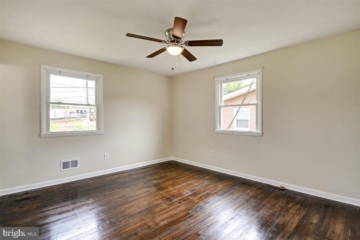 6315 Magdolena Road Baltimore, MD 21237 - Photo 17 of 39