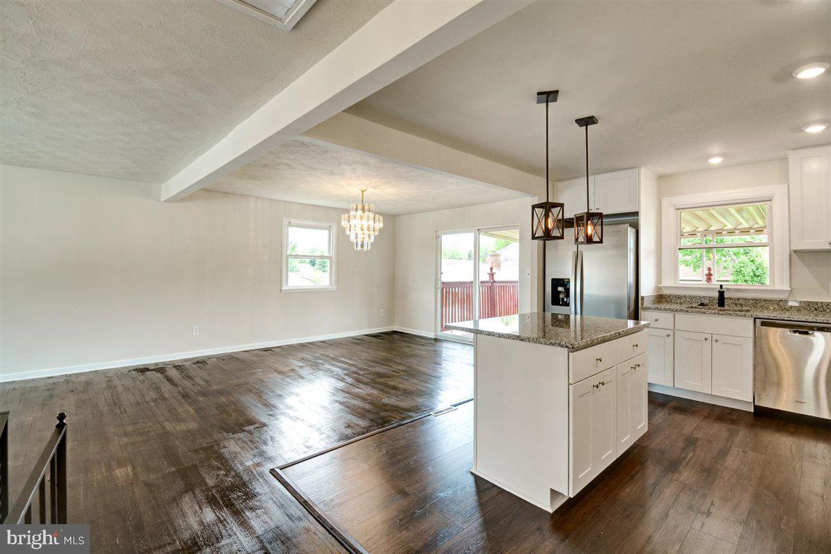6315 Magdolena Road Baltimore, MD 21237 - Photo 4 of 39