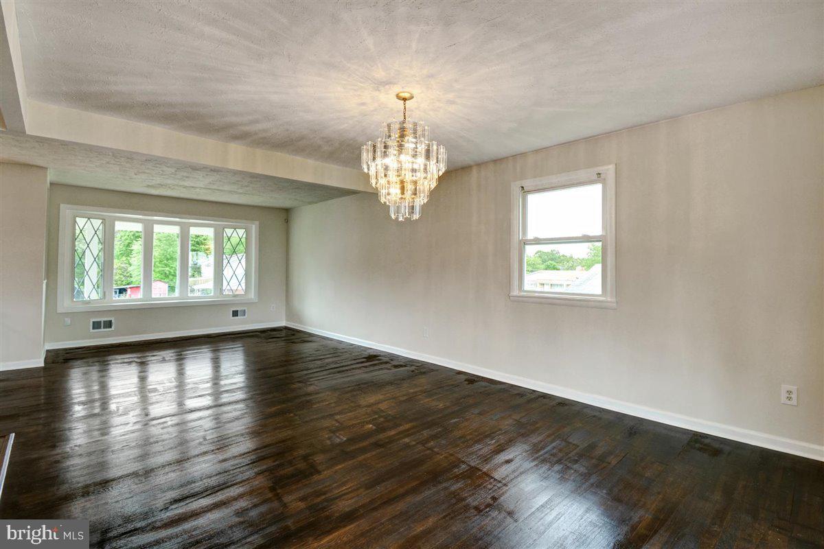6315 Magdolena Road Baltimore, MD 21237 - Photo 9 of 39