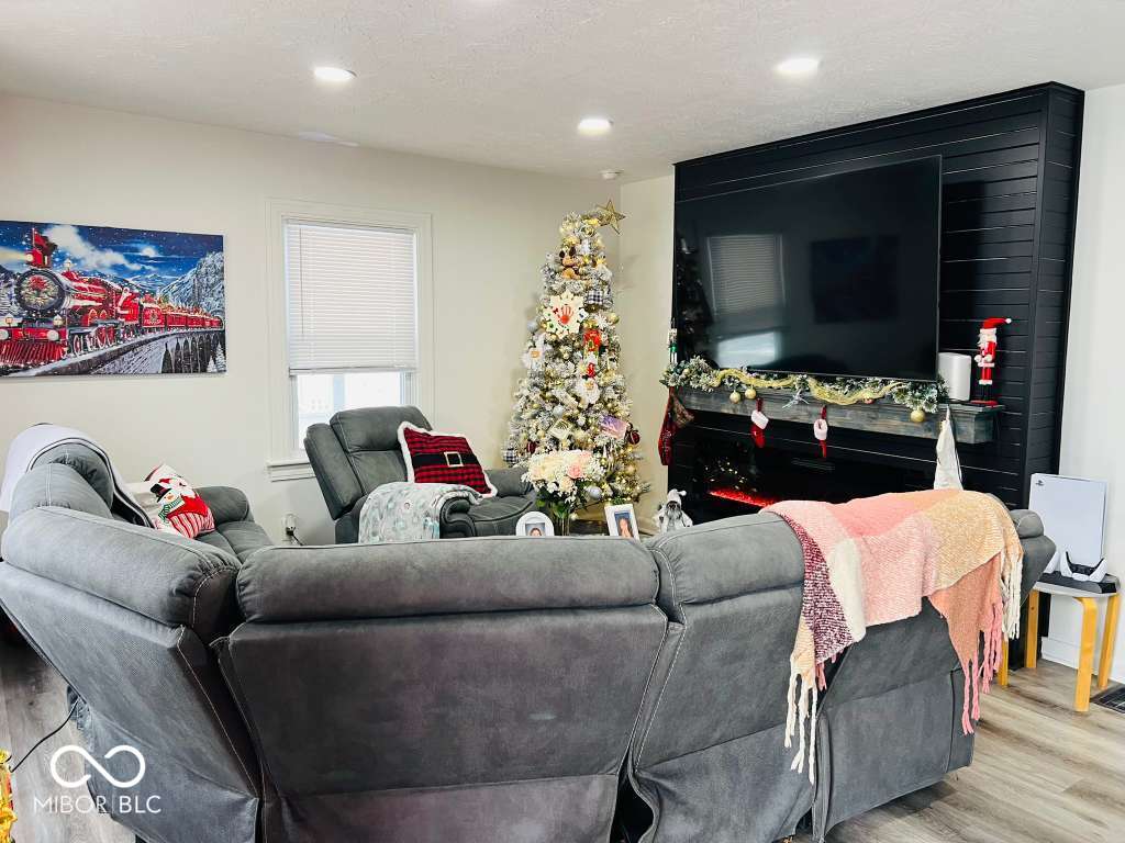 6312 Jackson Street Indianapolis, IN 46241 - Photo 4 of 25