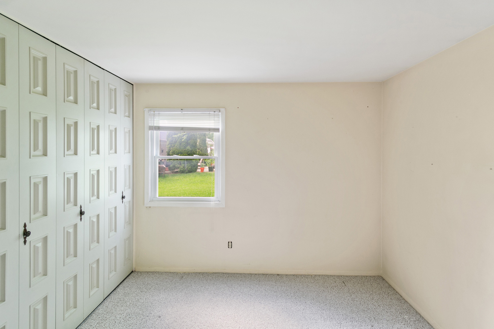 314 Boulder Hill Pass Montgomery, IL 60538 - Photo 15 of 19 a view of an empty room