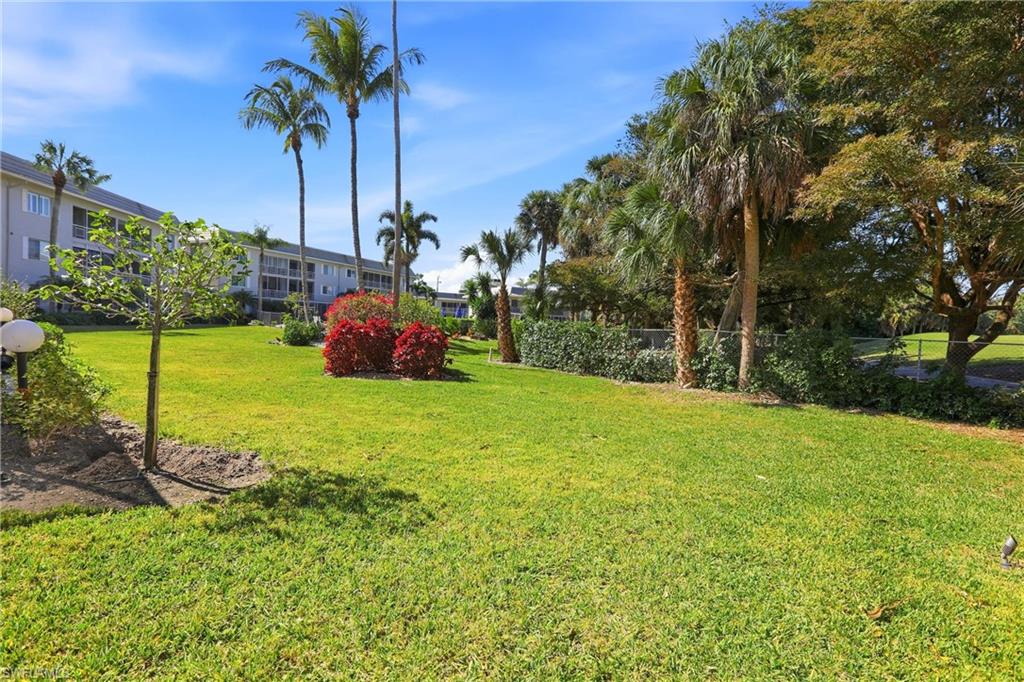 215 Cypress Way East, Unit E3 Naples, FL 34110 - Photo 35 of 48