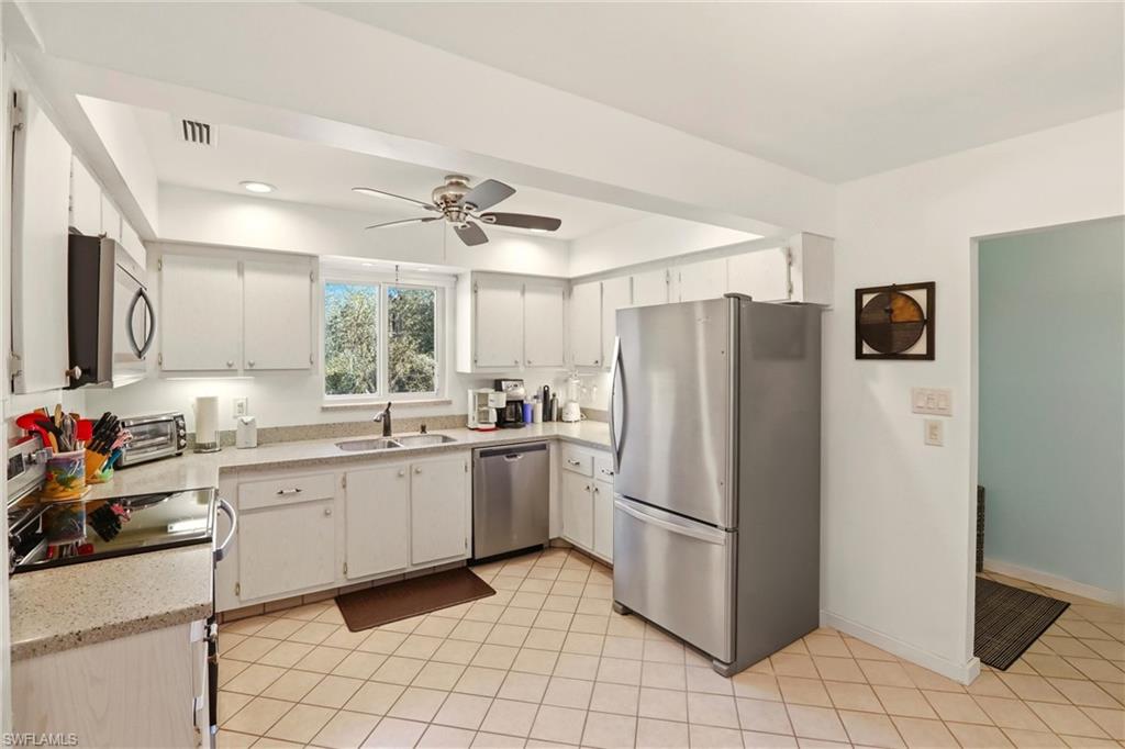 215 Cypress Way East, Unit E3 Naples, FL 34110 - Photo 8 of 48