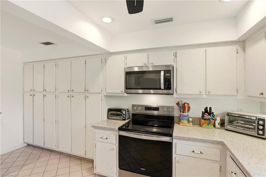 215 Cypress Way East, Unit E3 Naples, FL 34110 - Photo 9 of 48