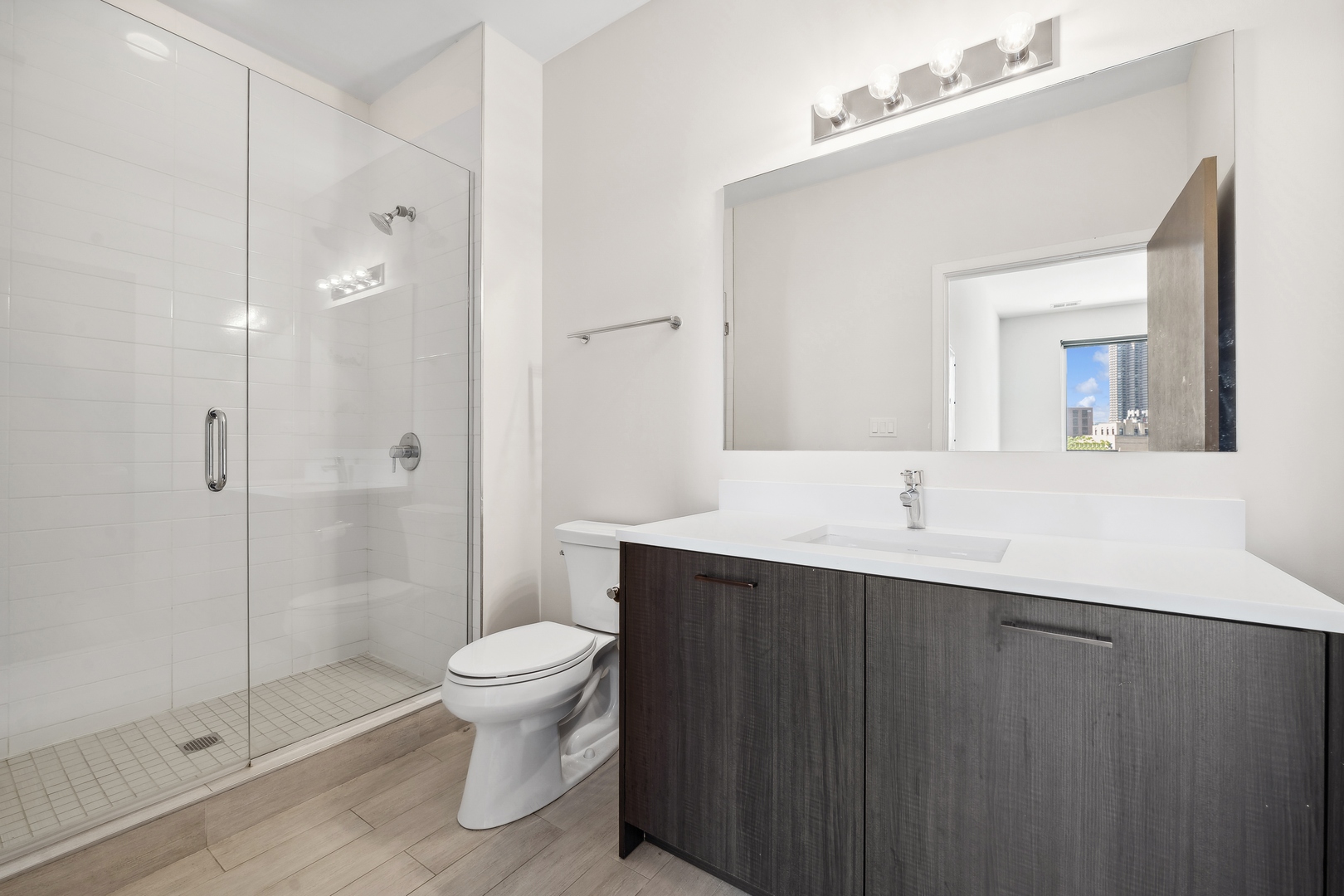 4027 North Broadway, Unit 302 Chicago, IL 60613 - Photo 7 of 17