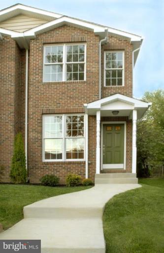112 A East Glebe Road Alexandria, VA 22305 - Photo 1 of 9 Exterior (Main)