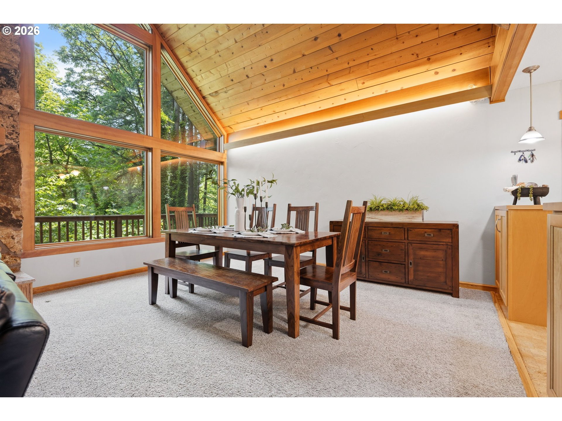 8122 Southwest 54th Avenue Portland, OR 97219 - Photo 11 of 42