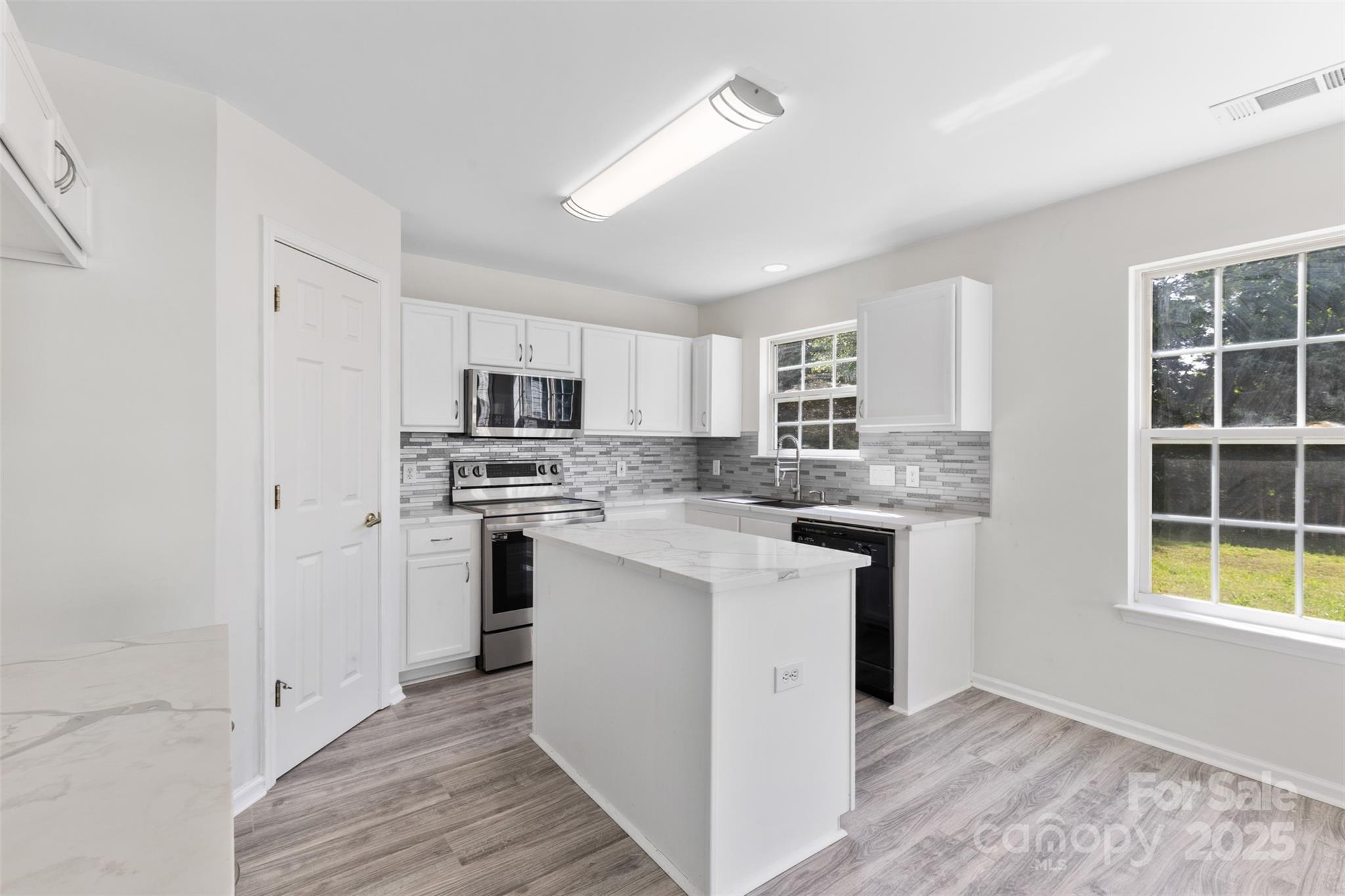 7212 Ravanna Drive Charlotte, NC 28213 - Photo 16 of 37