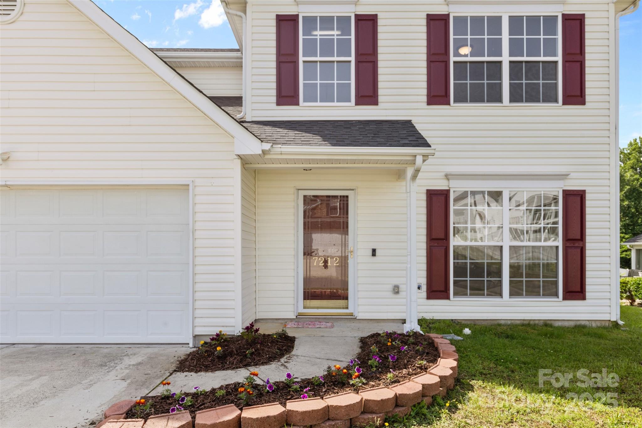 7212 Ravanna Drive Charlotte, NC 28213 - Photo 3 of 37