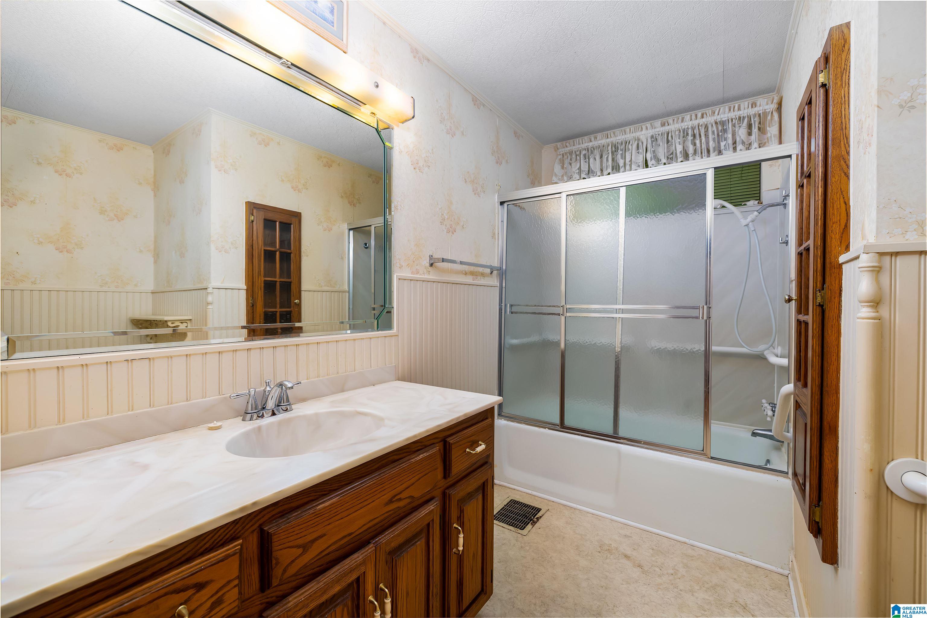 686 McClain Road Bessemer, AL 35023 - Photo 10 of 50