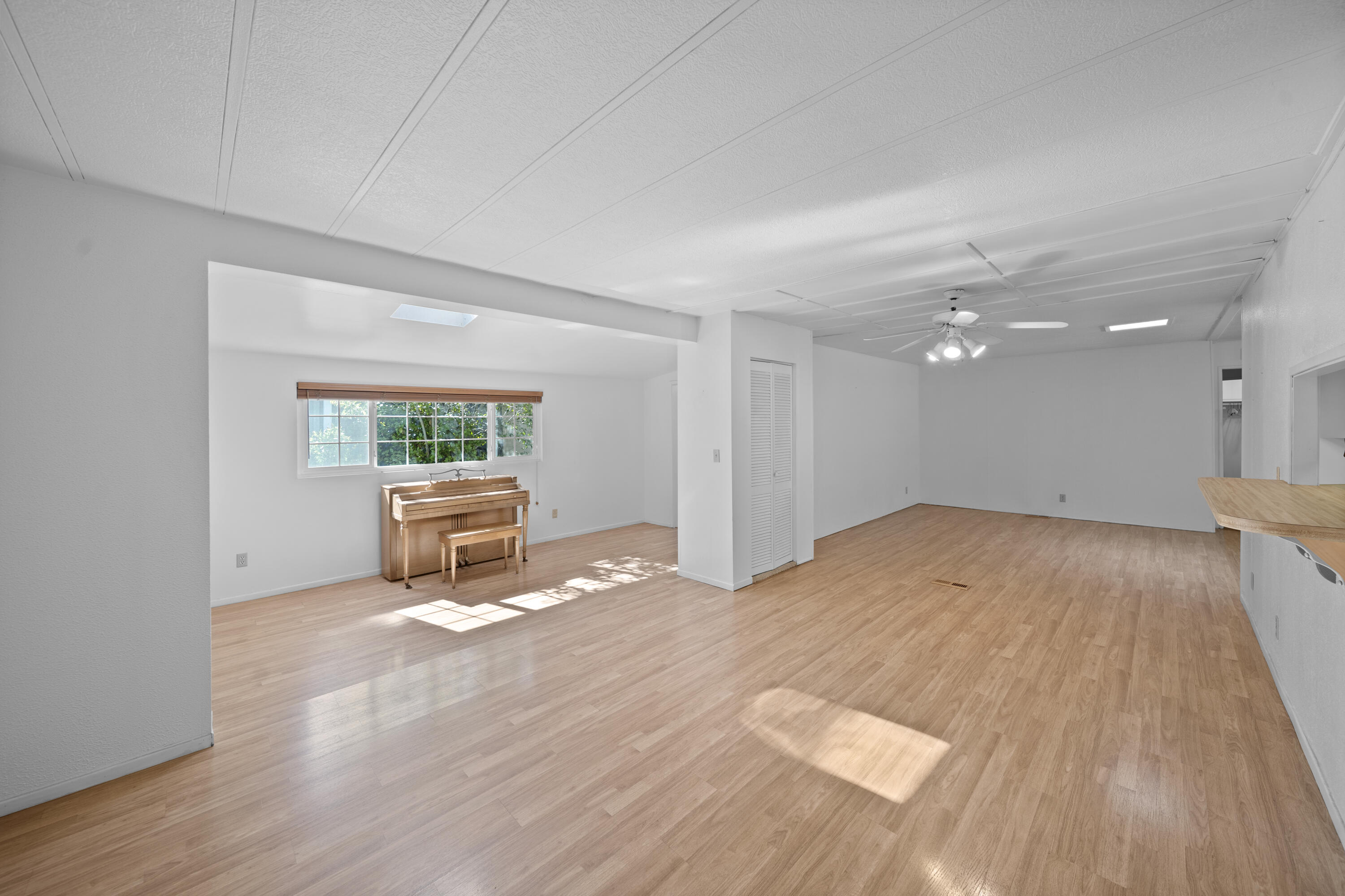 4412 Eagle Nest Road Redding, CA 96003 - Photo 2 of 33 DSC09803