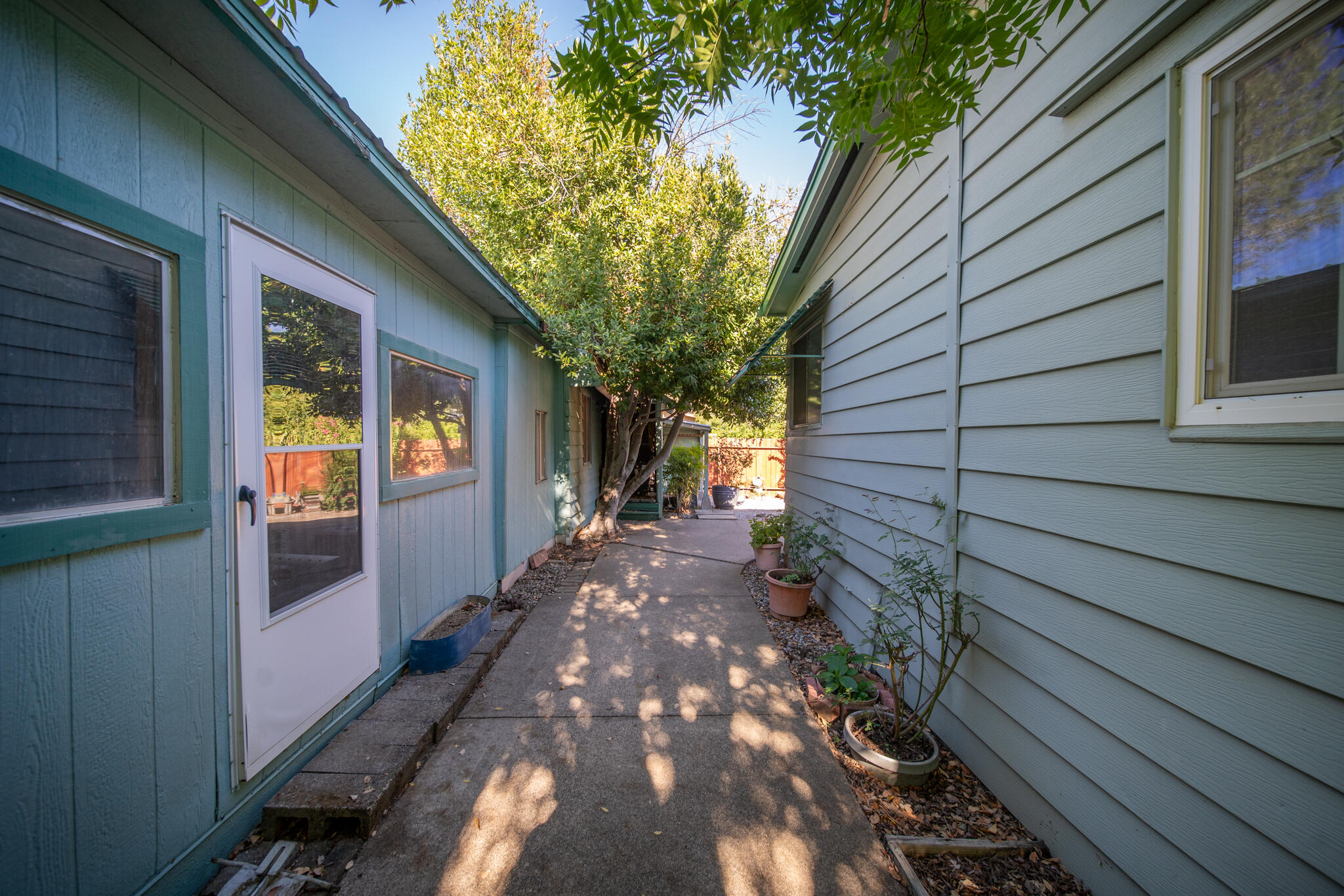 4412 Eagle Nest Road Redding, CA 96003 - Photo 22 of 33 EagleNestExt-08