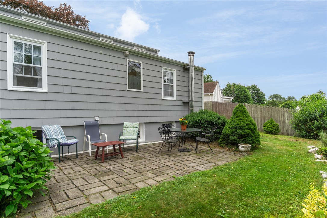17 Rosedale Court Middletown, RI 02842 - Photo 25 of 28
