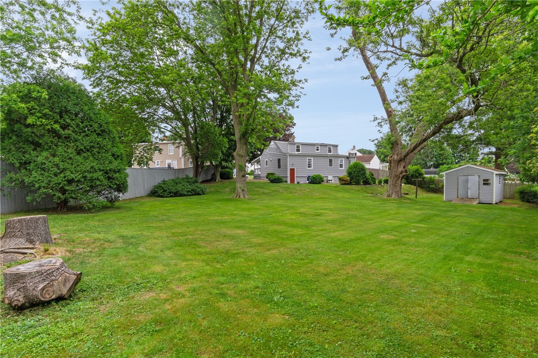 17 Rosedale Court Middletown, RI 02842 - Photo 27 of 28