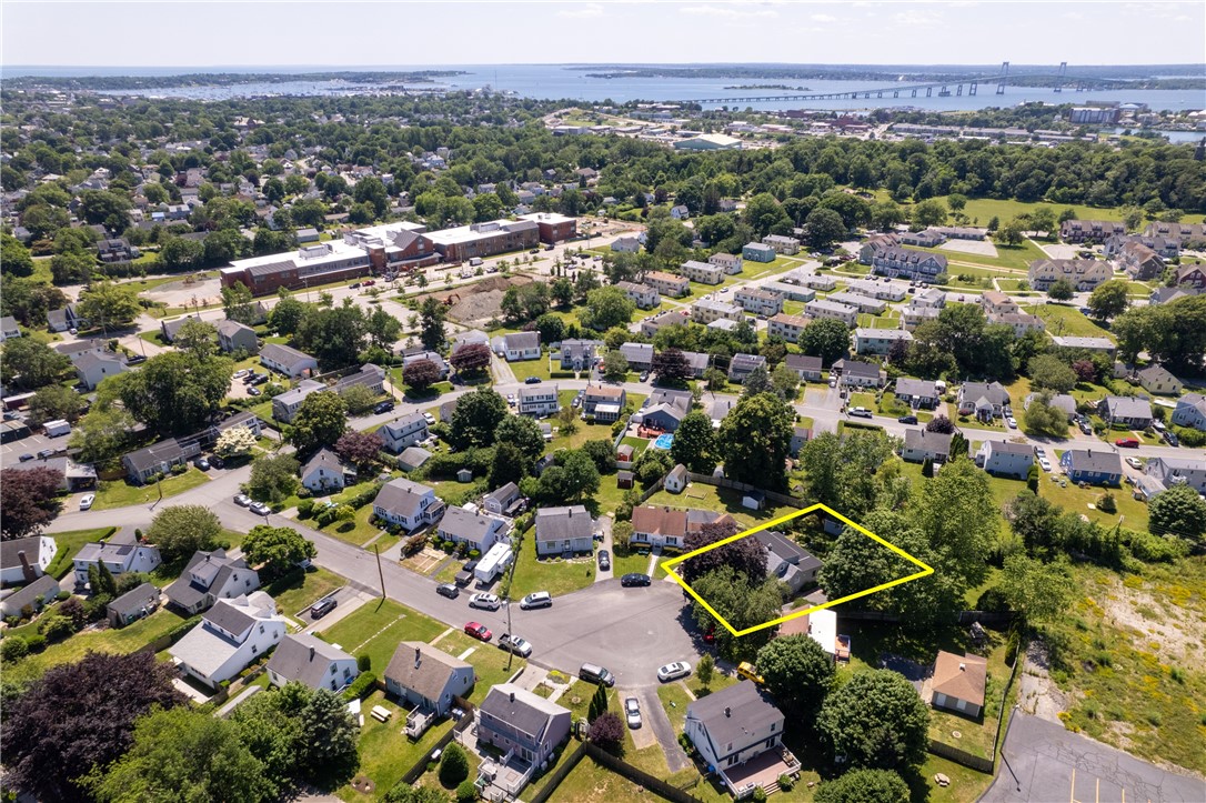 17 Rosedale Court Middletown, RI 02842 - Photo 4 of 28