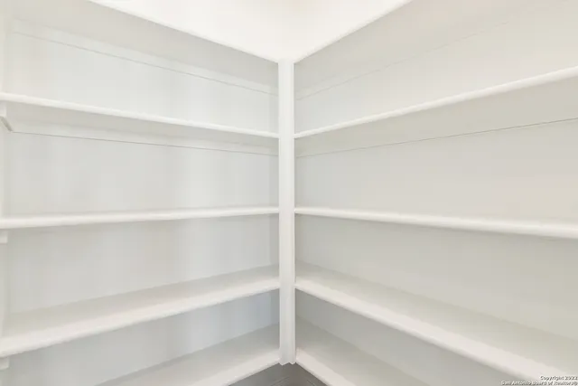 $2,000 | 514 Park Circle, Hondo, TX 78861