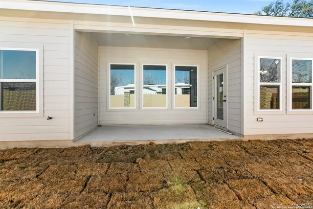 $2,000 | 514 Park Circle, Hondo, TX 78861