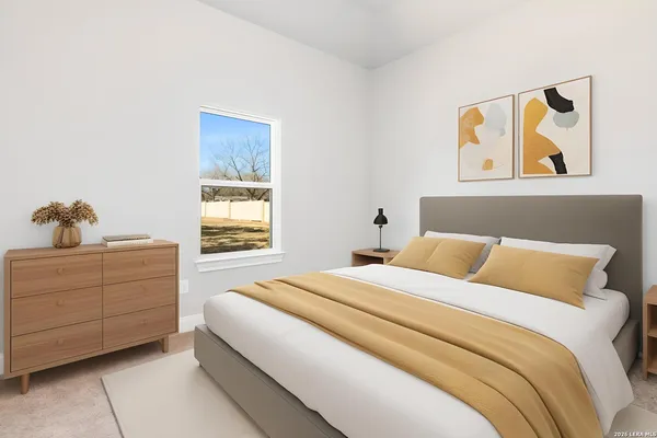 $2,200 | 514 Park Circle, Hondo, TX 78861