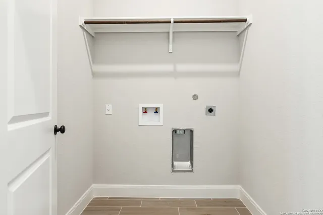 $2,000 | 514 Park Circle, Hondo, TX 78861