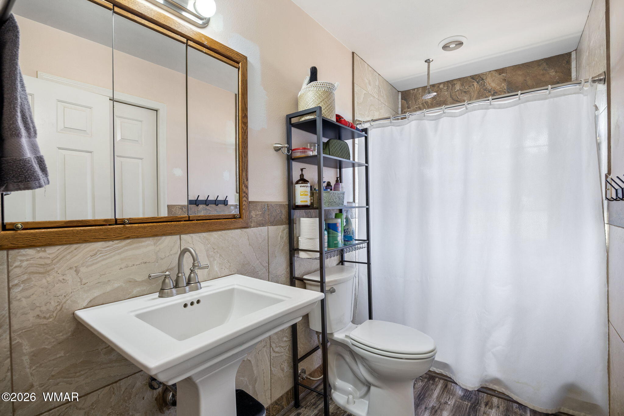5335 Hay Hollow Road Snowflake, AZ 85937 - Photo 18 of 43 Hall Bath