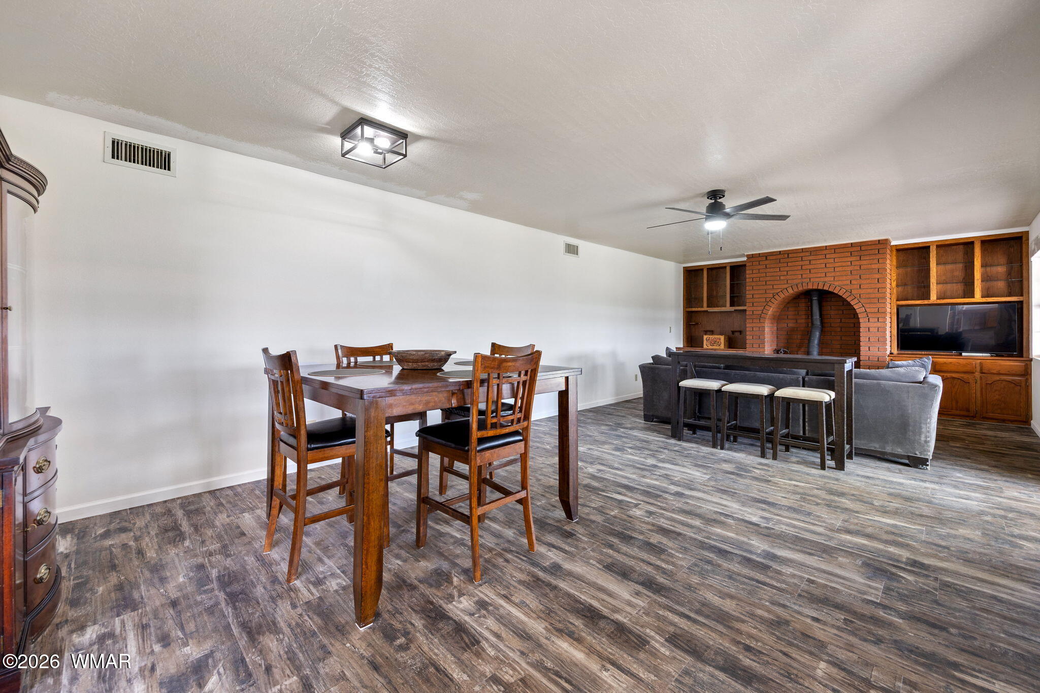 5335 Hay Hollow Road Snowflake, AZ 85937 - Photo 5 of 43 Living Room / Dining Room