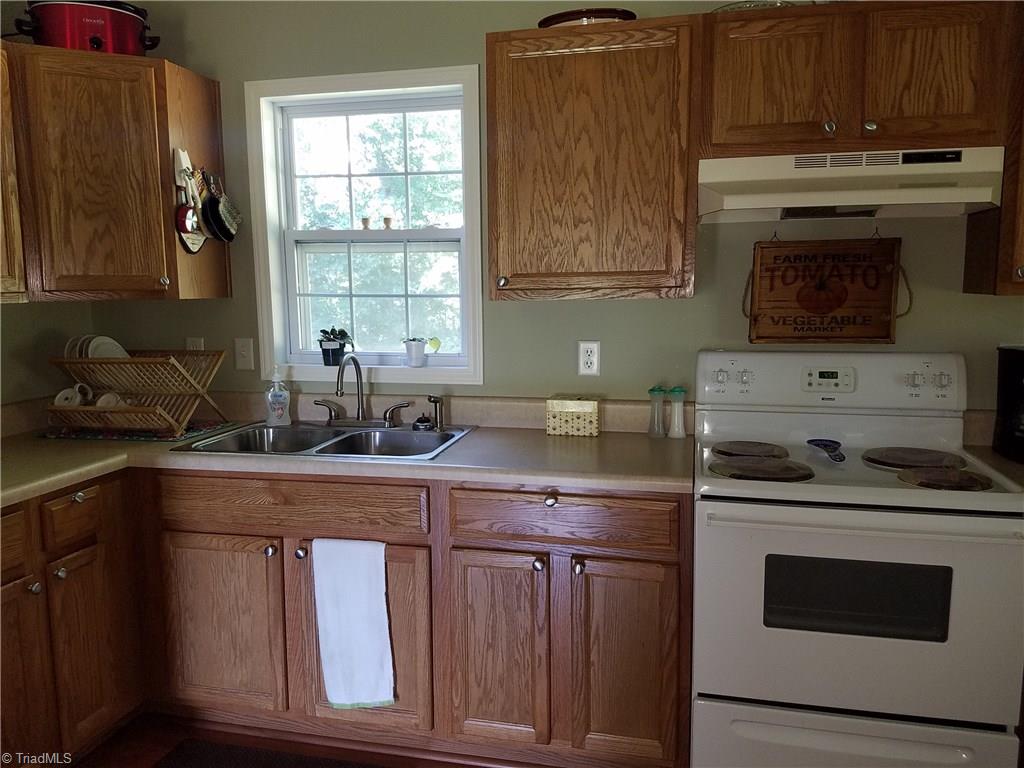 1131 Linville Road Mount Airy, NC 27030 - Photo 9 of 26 Gallery Image 9