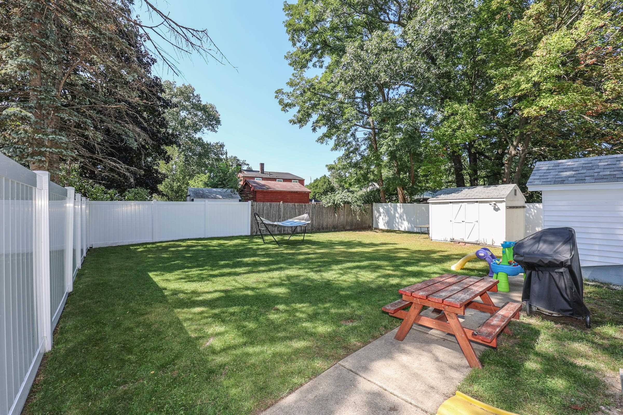 18 Provencher Street Manchester, NH 03102 - Photo 16 of 30