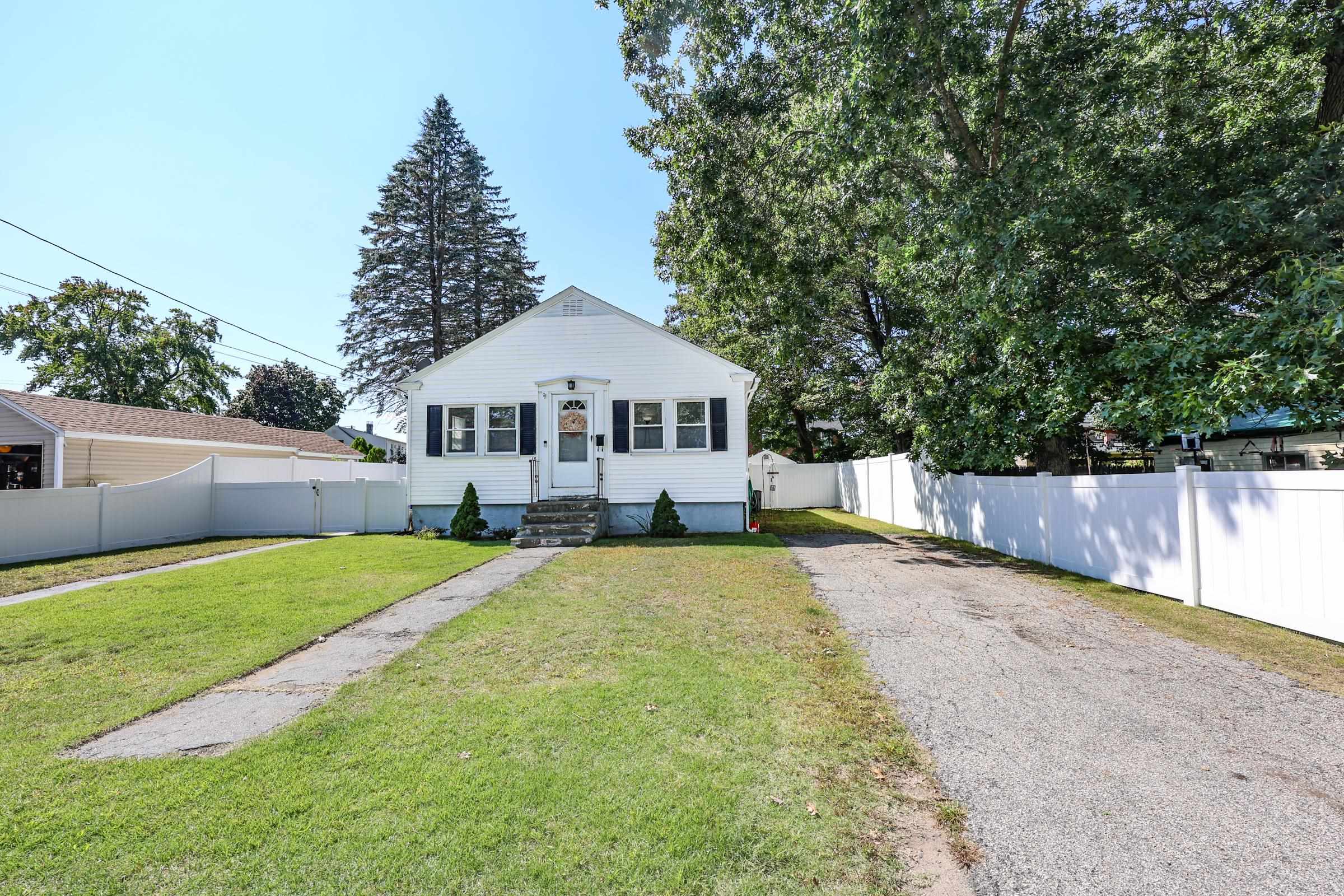 18 Provencher Street Manchester, NH 03102 - Photo 2 of 30