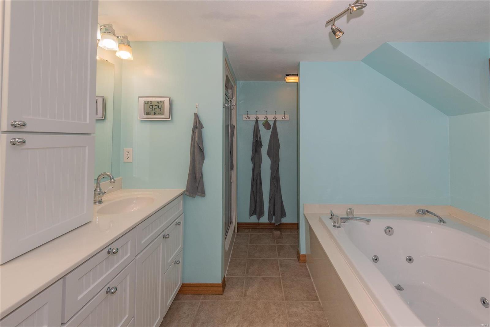 2013 Raintree Trail Collinsville, IL 62234 - Photo 19 of 34 Gallery Image 19