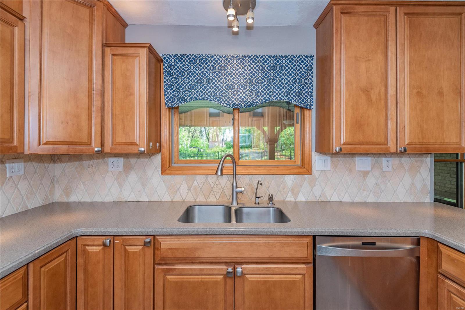 2013 Raintree Trail Collinsville, IL 62234 - Photo 6 of 34 Gallery Image 6