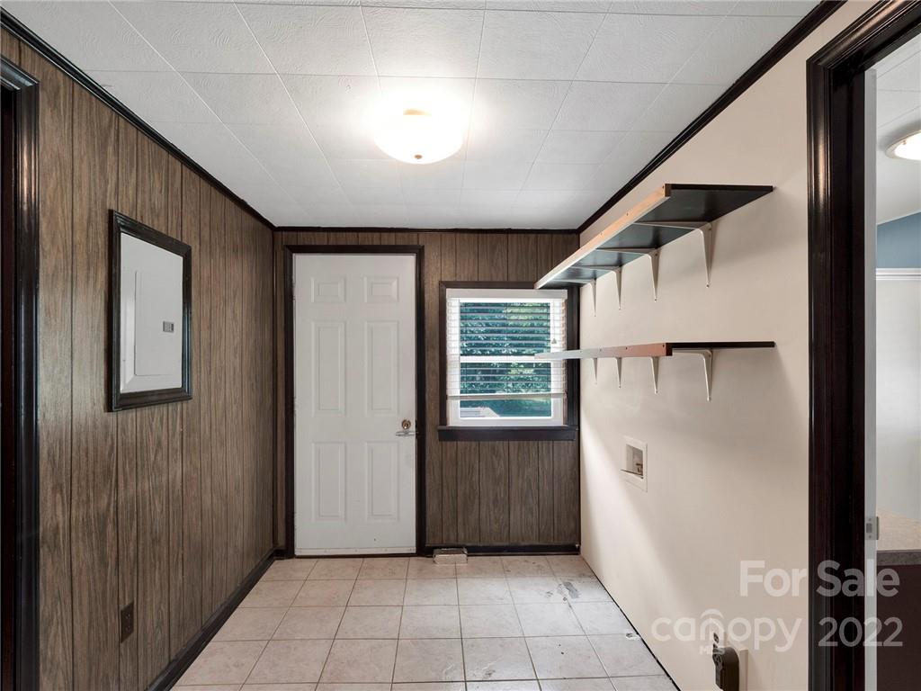 5614 Griffith Road Monroe, NC 28112 - Photo 20 of 28 a view of a hallway