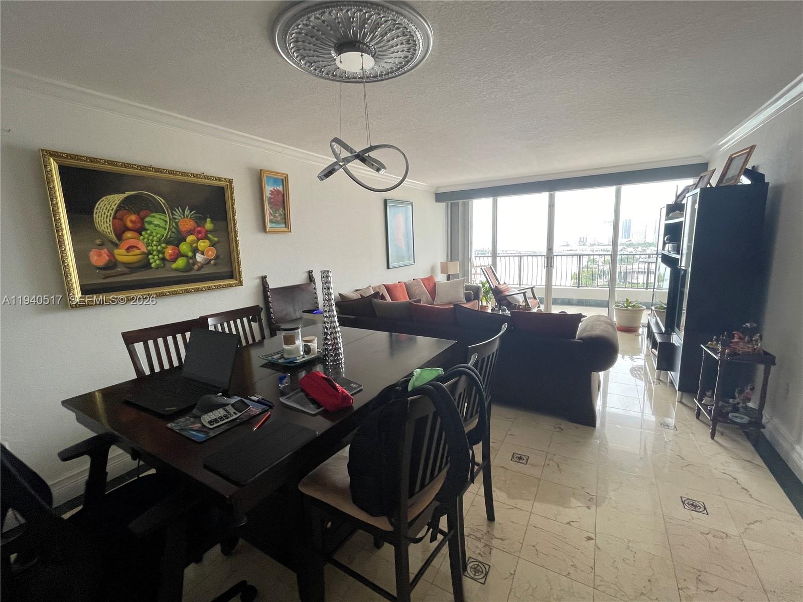 555 Northeast 15th Street, Unit 22I Miami, FL 33132 - Photo 9 of 17