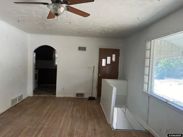 $99,000 | 523 13th Street, Rawlins, WY 82301