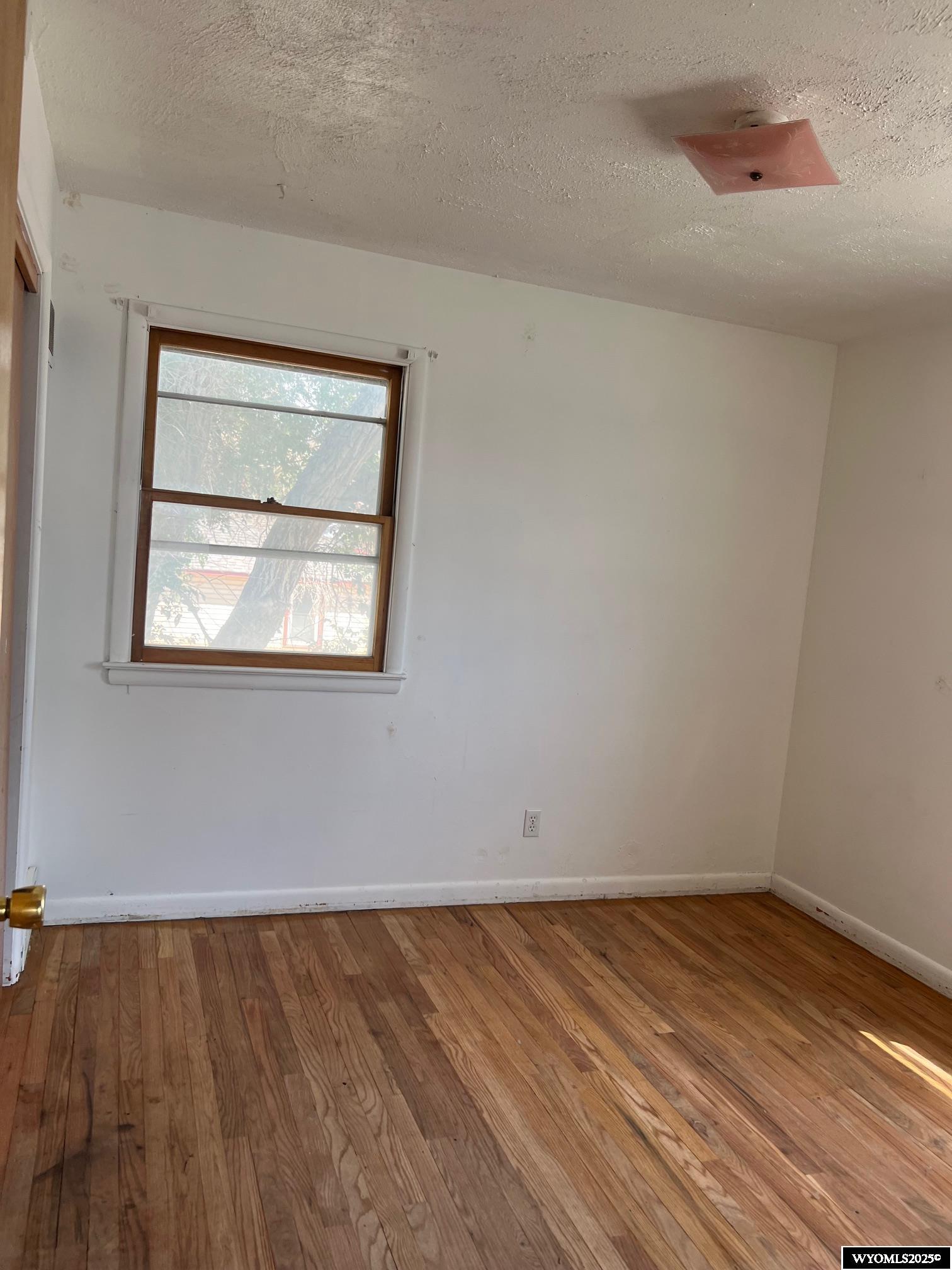 523 13th Street Rawlins, WY 82301 - Photo 6 of 12