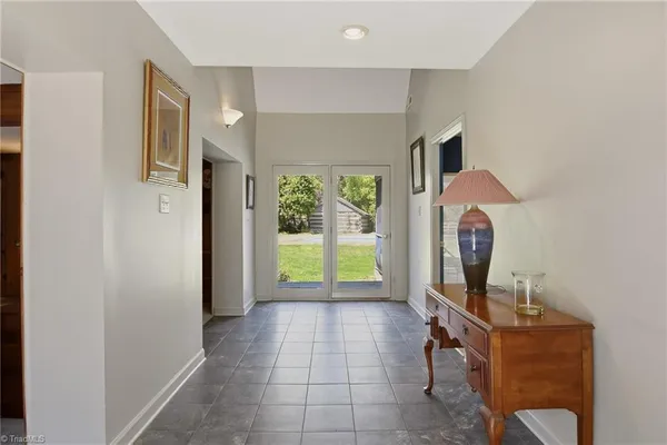 $750,000 | 4285 Shattalon Drive, Winston-Salem, NC 27106