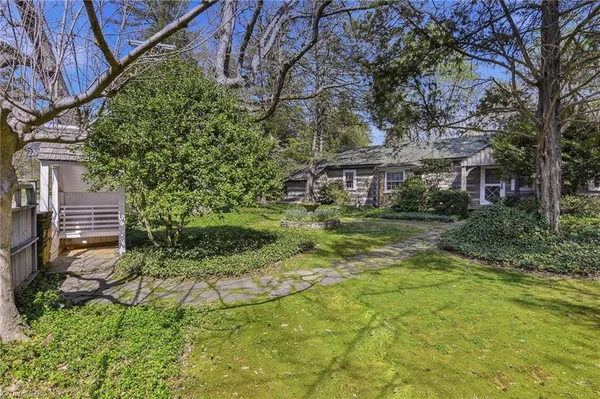 $750,000 | 4285 Shattalon Drive, Winston-Salem, NC 27106