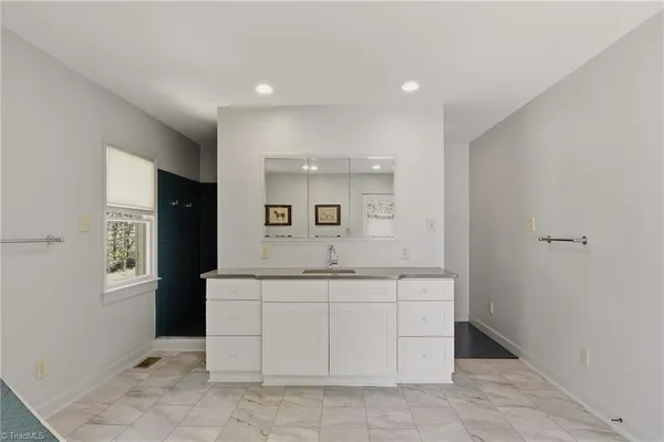 $750,000 | 4285 Shattalon Drive, Winston-Salem, NC 27106