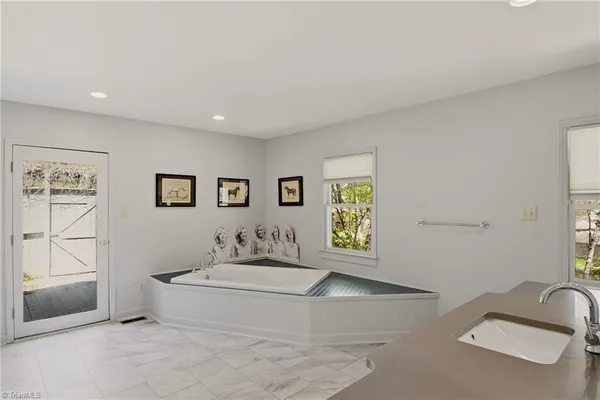$750,000 | 4285 Shattalon Drive, Winston-Salem, NC 27106