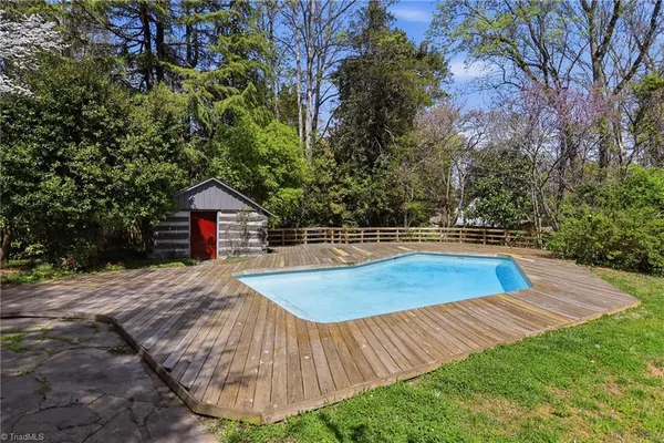 $750,000 | 4285 Shattalon Drive, Winston-Salem, NC 27106