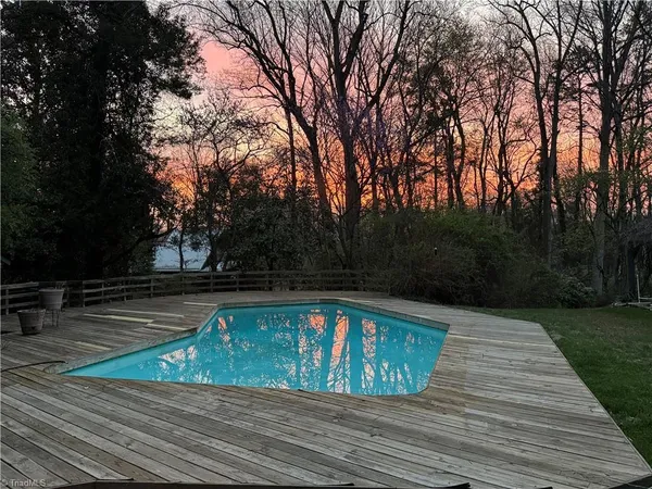 $750,000 | 4285 Shattalon Drive, Winston-Salem, NC 27106