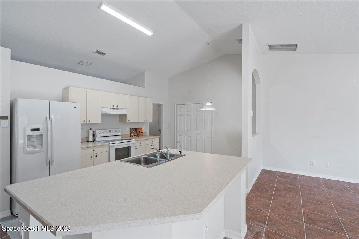 530 Octavius Road Southwest Palm Bay, FL 32908 - Photo 12 of 34 06-DSC06855
