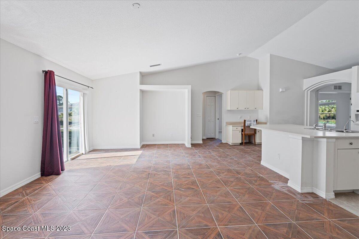 530 Octavius Road Southwest Palm Bay, FL 32908 - Photo 15 of 34 18-DSC06915