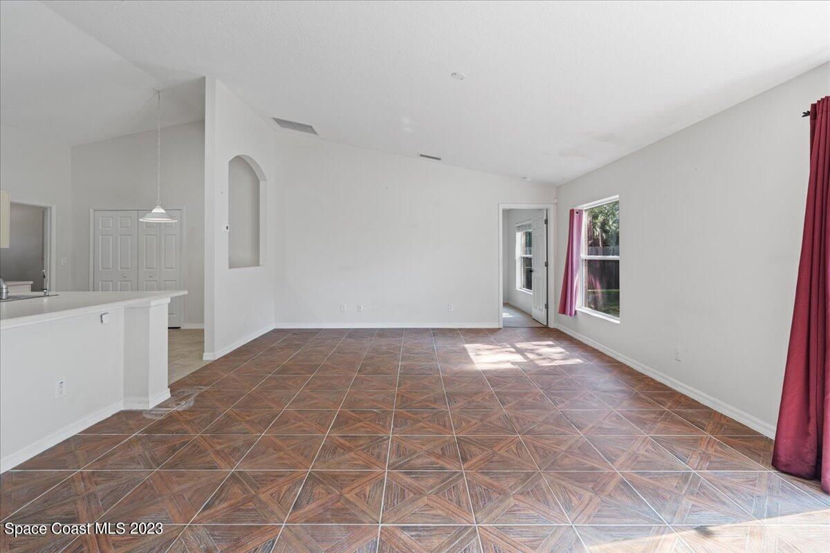 530 Octavius Road Southwest Palm Bay, FL 32908 - Photo 17 of 34 16-DSC06905