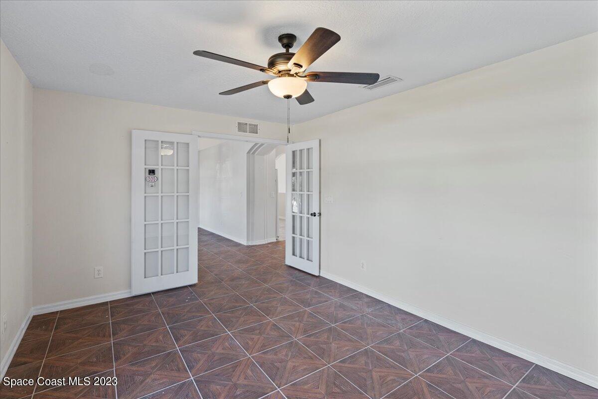 530 Octavius Road Southwest Palm Bay, FL 32908 - Photo 19 of 34 10-DSC06875