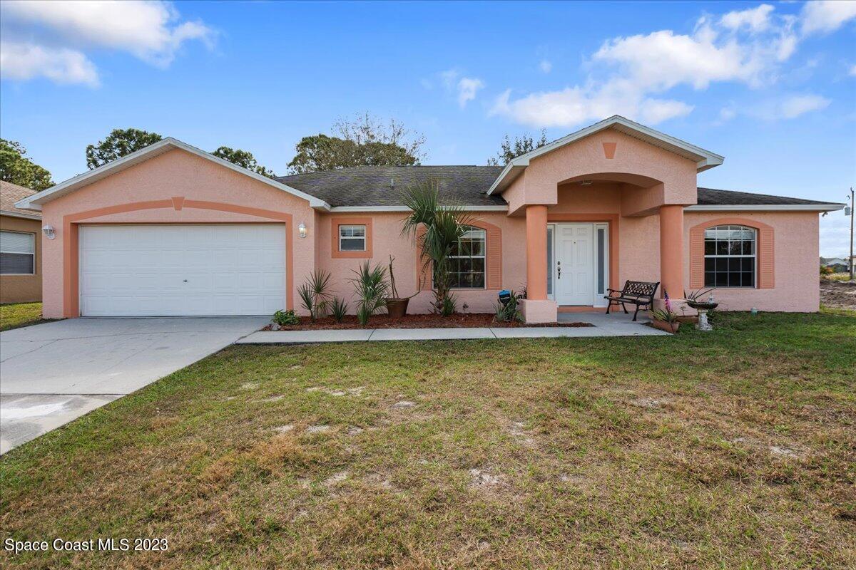 530 Octavius Road Southwest Palm Bay, FL 32908 - Photo 2 of 34 31-DSC07000